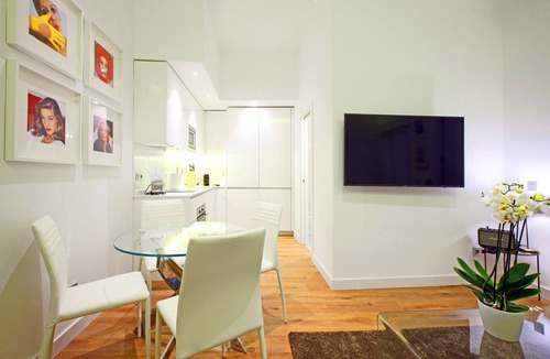 Golden Triangle of Art Apartment | Prado Suite - Barrio de las Letras