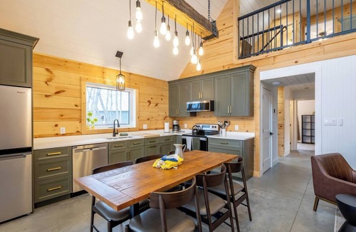 Restoule Cottage | Pragma Luxury Lakefront Cottage w/Hot Tub & Sauna