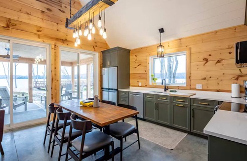 Restoule Cottage | Pragma Luxury Lakefront Cottage w/Hot Tub & Sauna