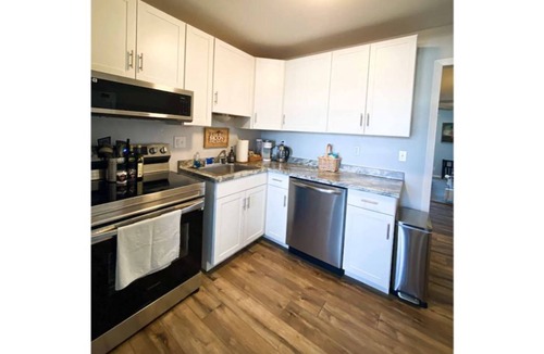 Topeka Condo | Prairie Condo - Comfortable and Convenient