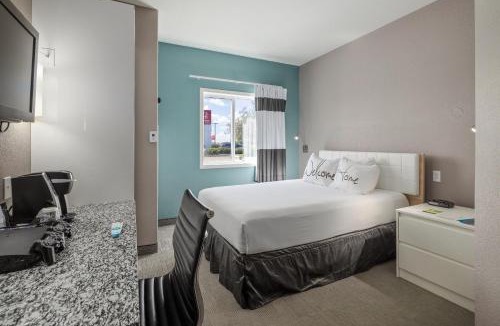 Medicine Hat Hotel | Prairie Crest Medicine Hat by IHG