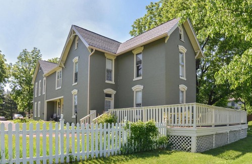 Fishers Bed & Breakfast | Prairie Guest House