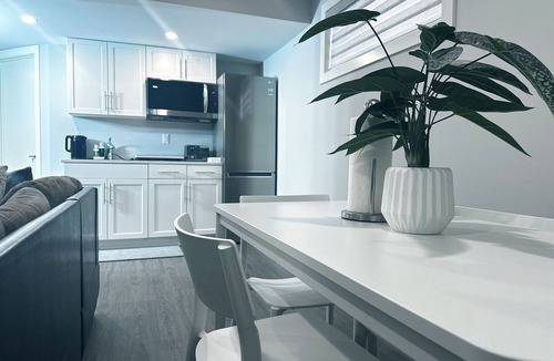 Fort Gary House | Prairie Luxury 1 Bedrooms Home