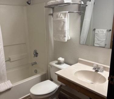 Long Prairie Hotel | Prairie Ridge Inn
