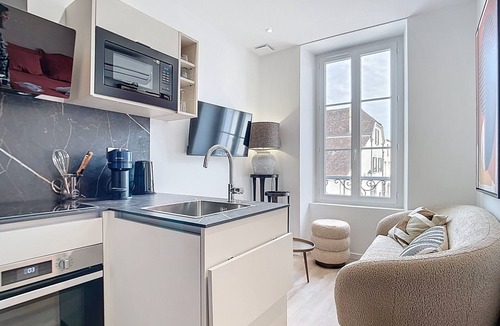 Montargis Apartment | Prasline Suite