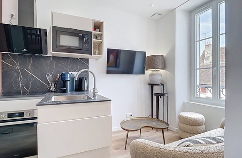 Montargis Apartment | Prasline Suite