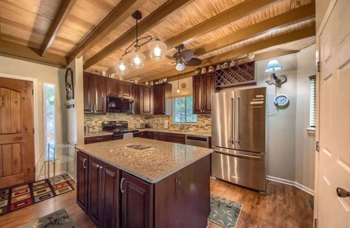 New Braunfels House | PRD 888 Ponderosa Cabin