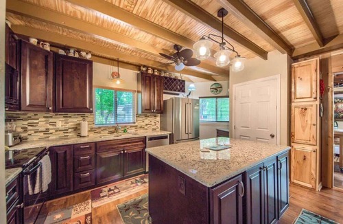 New Braunfels House | PRD 888 Ponderosa Cabin
