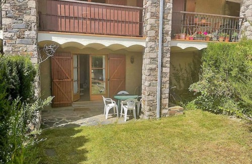 Caldegas Ski Chalet | Preciosa casa con jardín y piscina