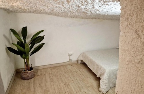 Paterna Apartment | Preciosa casa-cueva con bañera