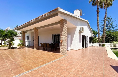 La Zenia Ski Chalet | Preciosa Villa Grande Recien Reformada CON Piscina Privada A 200 m DE LA Playa