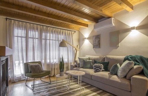 Alt Aneu Apartment | Precioso Ático con chimenea 48 2D