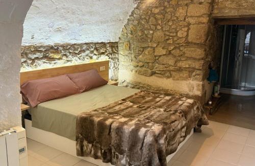 Sant Jordi Desvalls Apartment | Precioso apartamento en masia del s XIV