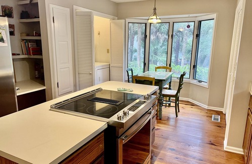 Blue Heron Lake House | Precious Island Cottage
