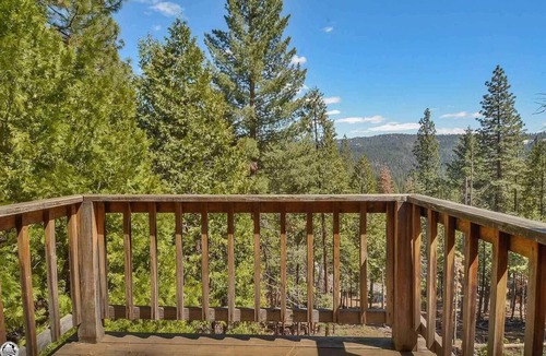 Cold Springs House | Preferred Parking Pass to Dodge Ridge