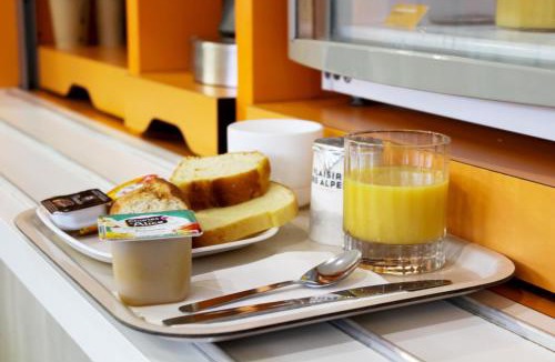 Plaisir Hotel | Première Classe Plaisir Gatines