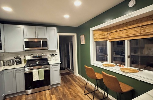 Villa Park House | Premier 5BR Retreat with 2 King Suite!