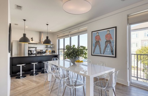 Historic Edgefield Hotel | Premier Four-Bedroom Suite + Balcony | The Carter