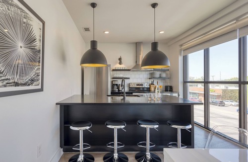 Historic Edgefield Hotel | Premier Four-Bedroom Suite + Balcony | The Carter