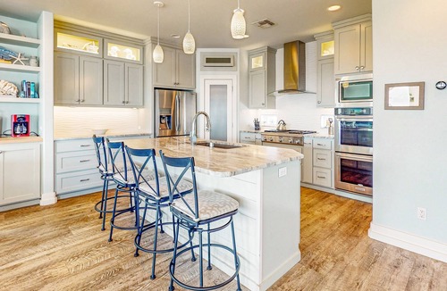 Port Aransas House | Premier Gulf-Front Luxury Rental in Port Aransas with Private Pool, Beach Access