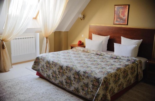 Ustinovskiy Hotel | Premier Hotel