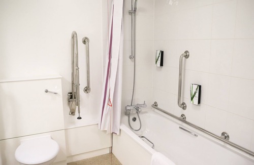 Bromsgrove Hotel | Premier Inn Bromsgrove Central