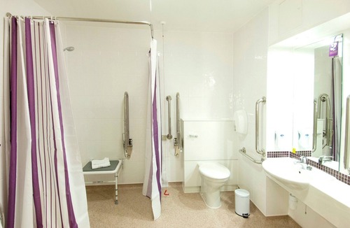 Bont Newydd Hotel | Premier Inn Caernarfon