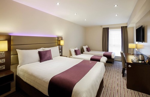 Christchurch Hotel | Premier Inn London Bexleyheath