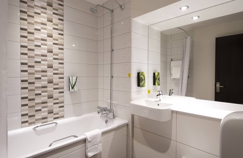 Clapham Hotel | Premier Inn London Clapham