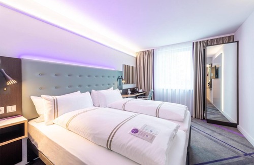 Schwaig Hotel | Premier Inn München Airport Ost