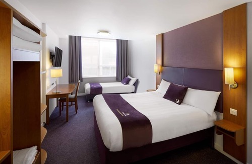 Central Milton Keynes Hotel | Premier Inn Milton Keynes Central - Xscape