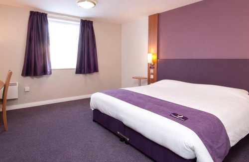 Central Milton Keynes Hotel | Premier Inn Milton Keynes Central - Xscape