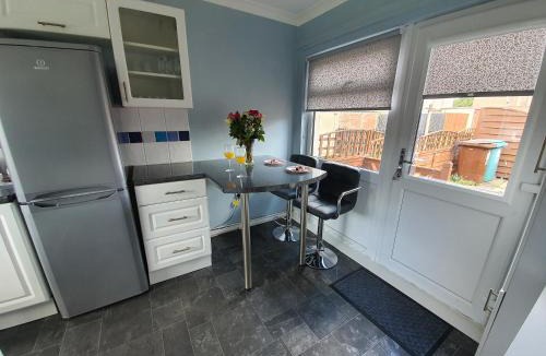Holytown Apartment | PREMIER - Kenilworth House