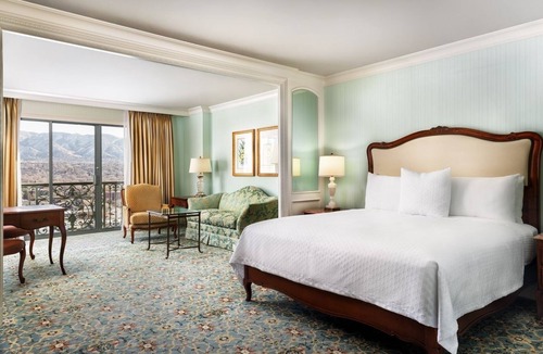 Downtown Salt Lake City Hotel | Premier King | Grand America | Wellness classes, pools, Grand Spa | 2 Units