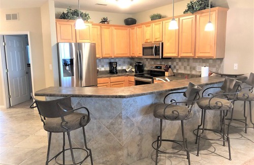 Osage Beach Condo | Premier Lakefront Condo @ Land’s End, Over 250 5 Star Reviews, 3BR/2BA, Elevator