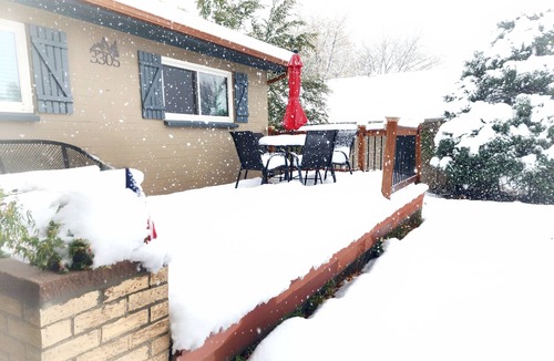Pleasant Valley House | ⭐️Premier location! ⭐️ HIKE into Garden of the Gods right from the house!