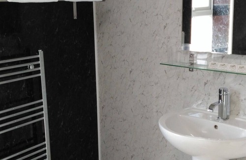 Morpeth House | Premier Lodge