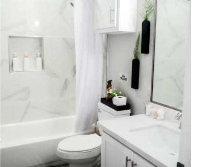 Weslaco Apartment | Premier Luxe Villa