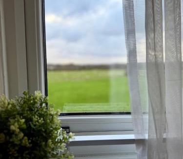 Standish Hotel | Premier Nights, Standish M6 J27