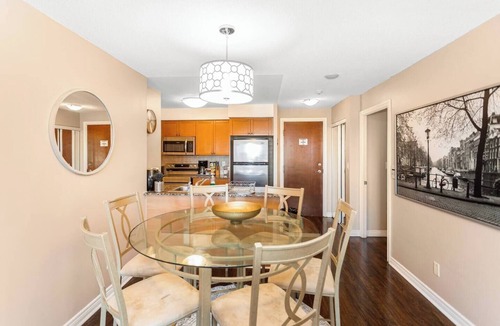 Downtown Mississauga Condo | Premier SkySuite 3BR | Horizon Views + Parking