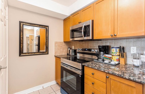 Downtown Mississauga Condo | Premier SkySuite 3BR | Horizon Views + Parking