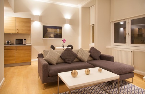 City Centre Glasgow Apartment | PREMIER SUITES PLUS Glasgow George Square