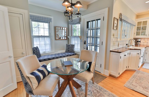 Woodstock House | Premier Woodstock Village Riverfront Home