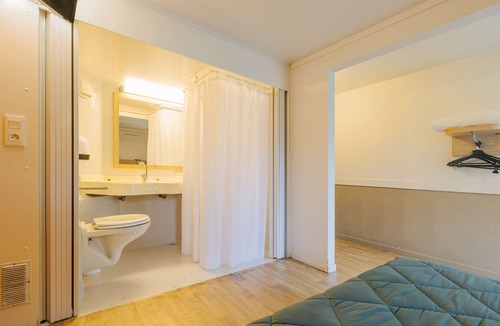 Villers-Saint-Paul Hotel | Premiere Classe Creil - Villers Saint Paul