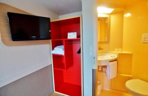 Saint-Lambert-des-Levees Hotel | Premiere Classe Saumur