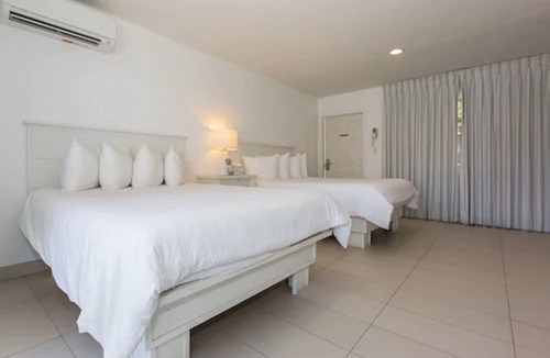 Central Beach Hotel | Premiere Hotel