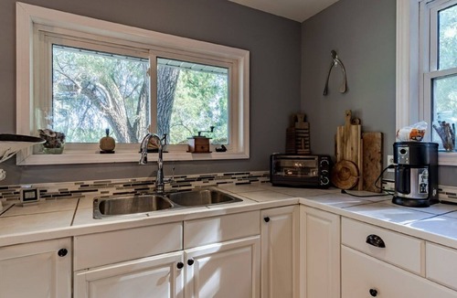 Frontenac Cottage | Premiere Kingsford Lake Cottage
