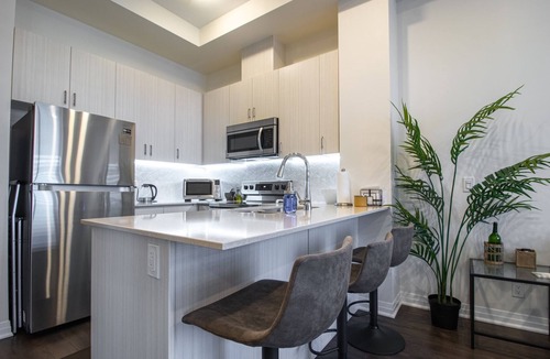Milton Condo | Premium 1 Bed w/Rental Car, WiFi, Netflix and Prime Included