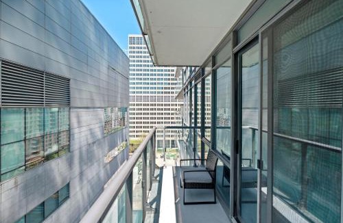 Bay Cloverhill Apartment | Premium 1 Bedroom with City View