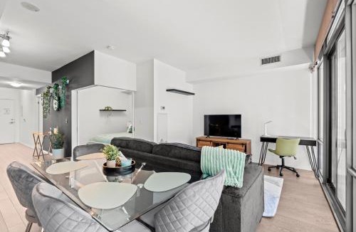 Bay Cloverhill Apartment | Premium 1 Bedroom with City View